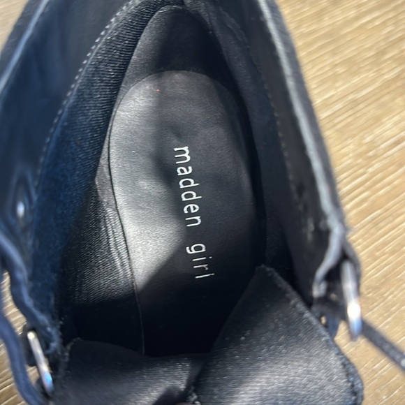 Madden Girl edgy ankle wedged boots - Picture 6 of 8